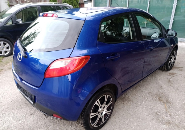 Mazda 2 cena 14500 przebieg: 117000, rok produkcji 2008 z Bielawa małe 106